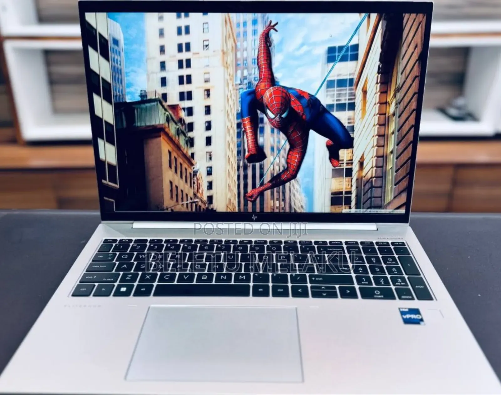 New Laptop HP EliteBook 860 G10 16GB Intel Core I7 SSD 512GB