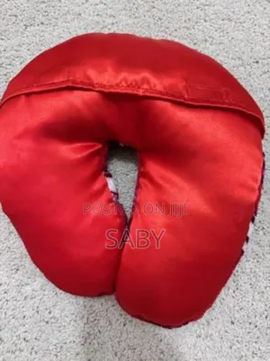 የማጥቢያ ደንገል With Pillow