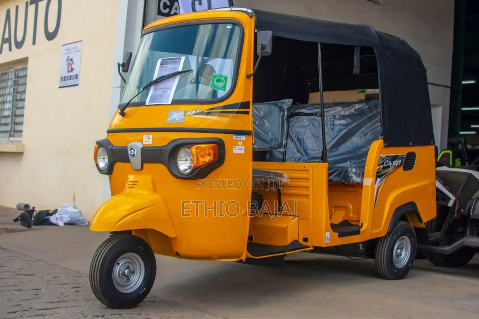 New Piaggio 2024 Yellow