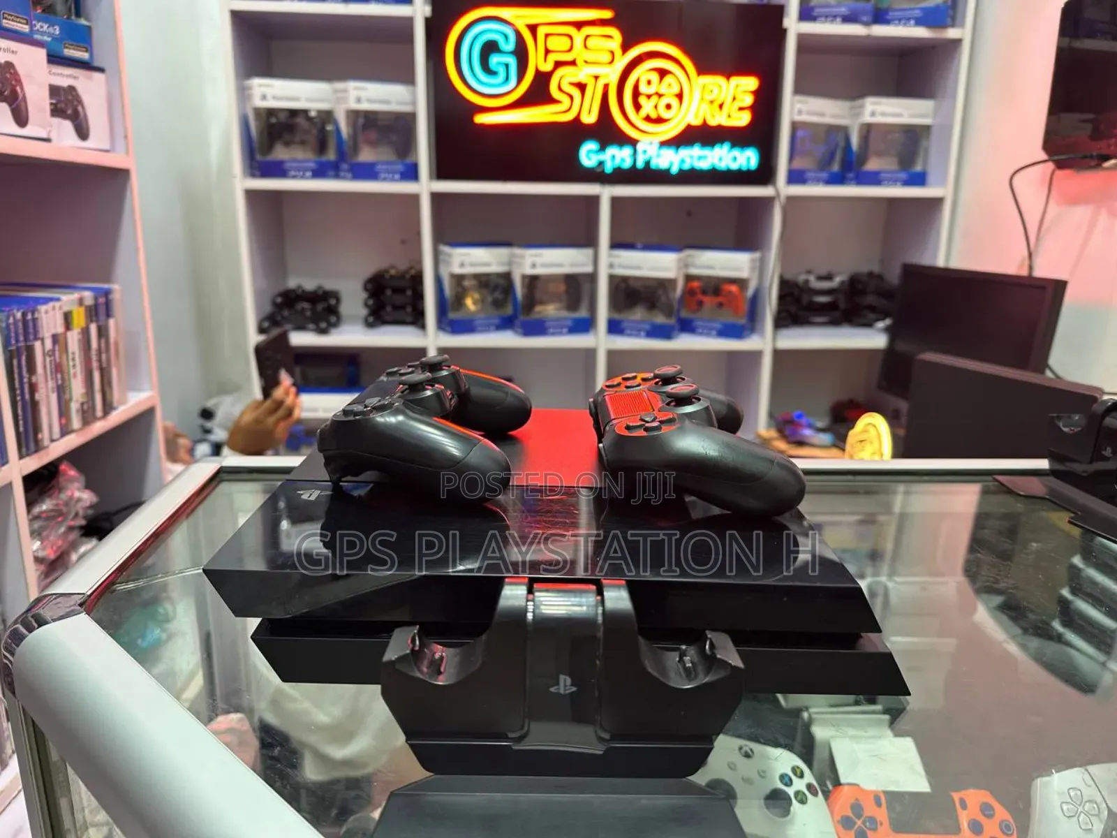 Playstation 4 Standard Model Dubai Used Fattt