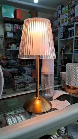 Photo - Crystal Table Lamp