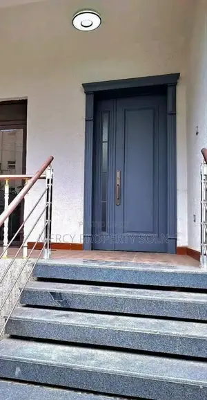 Furnished 8bdrm House in Bole for sale