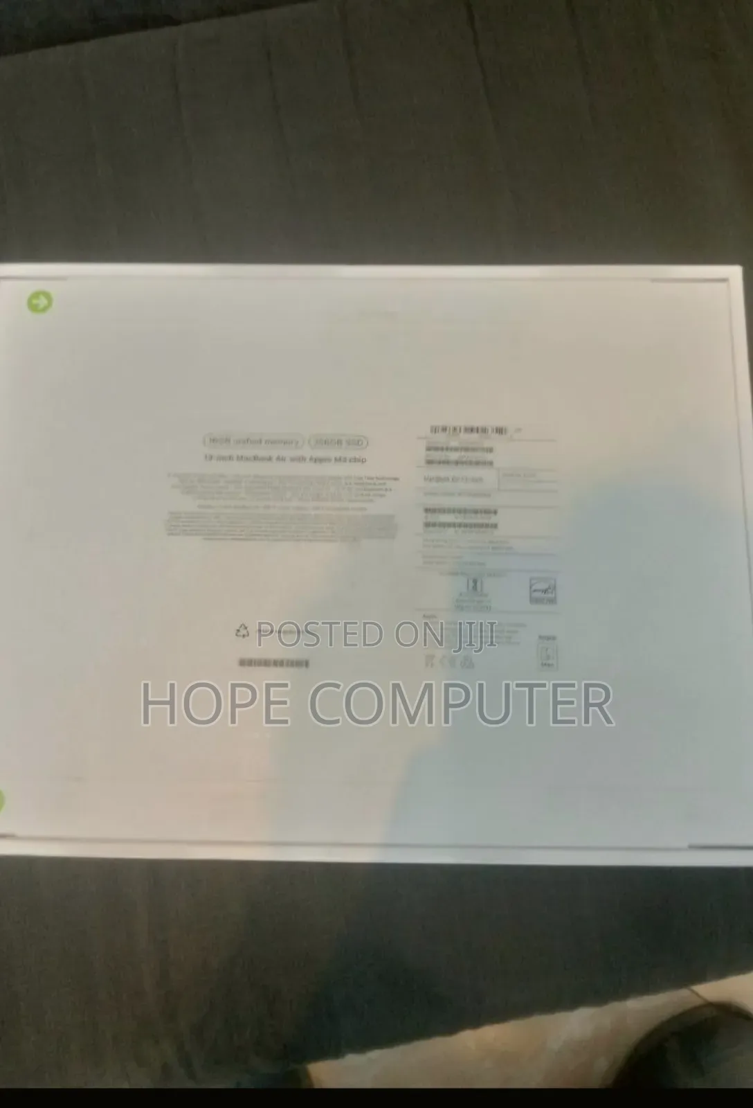 New Laptop Apple MacBook Air 2024 M3 13-Inch 16GB Apple M3 SSD 256GB