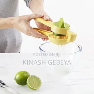 Manual Squeeze And Twist Juicer(ማኑዋል ጁስ መጭመቂያ)