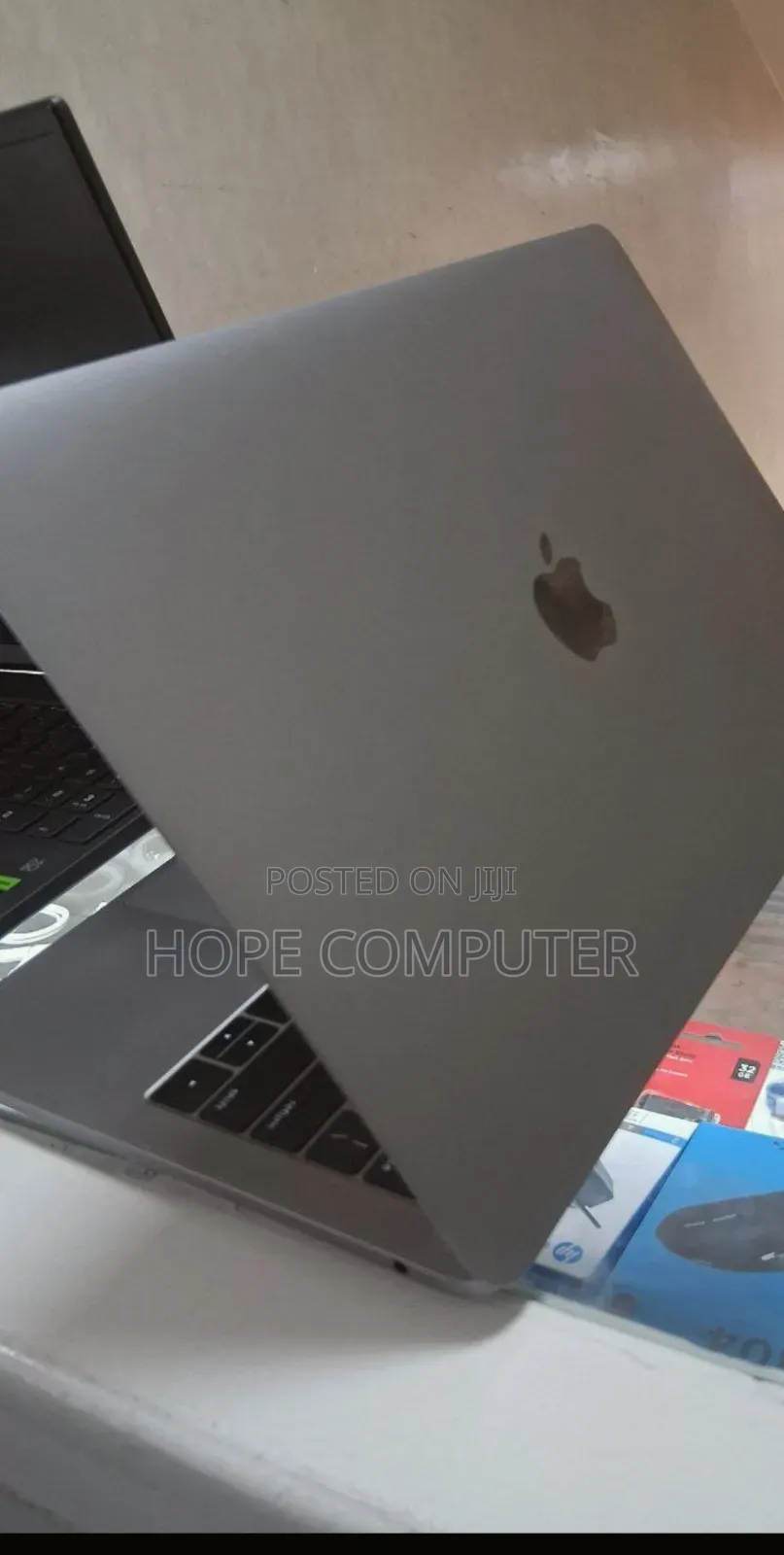 New Laptop Apple MacBook Pro 2017 16GB Intel Core I5 SSD 256GB