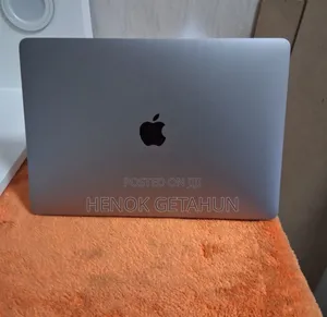 New Laptop Apple MacBook Pro 2017 16GB Intel Core I5 SSD 256GB