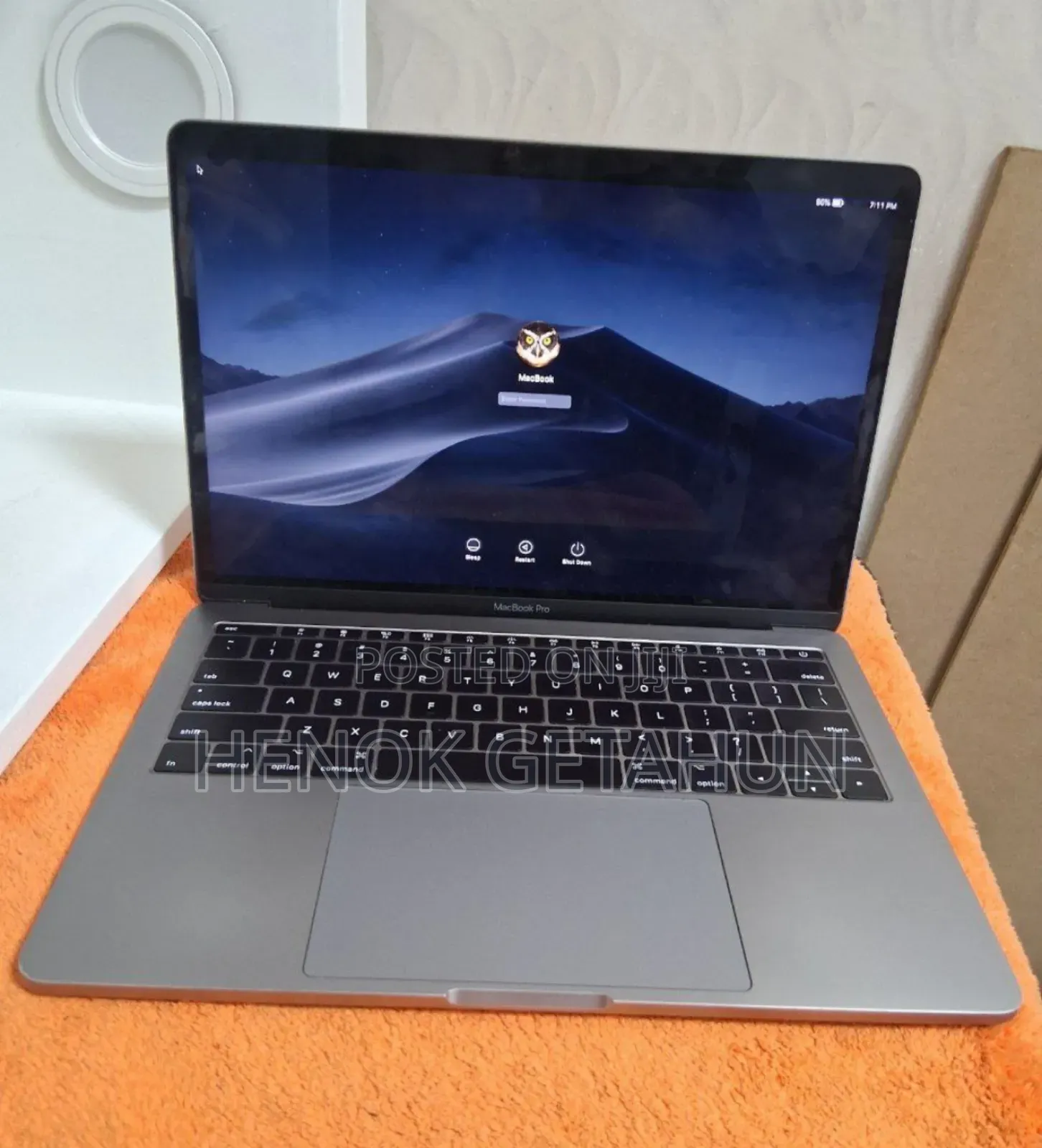New Laptop Apple MacBook Pro 2017 16GB Intel Core I5 SSD 256GB