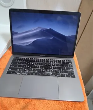 New Laptop Apple MacBook Pro 2017 16GB Intel Core I5 SSD 256GB