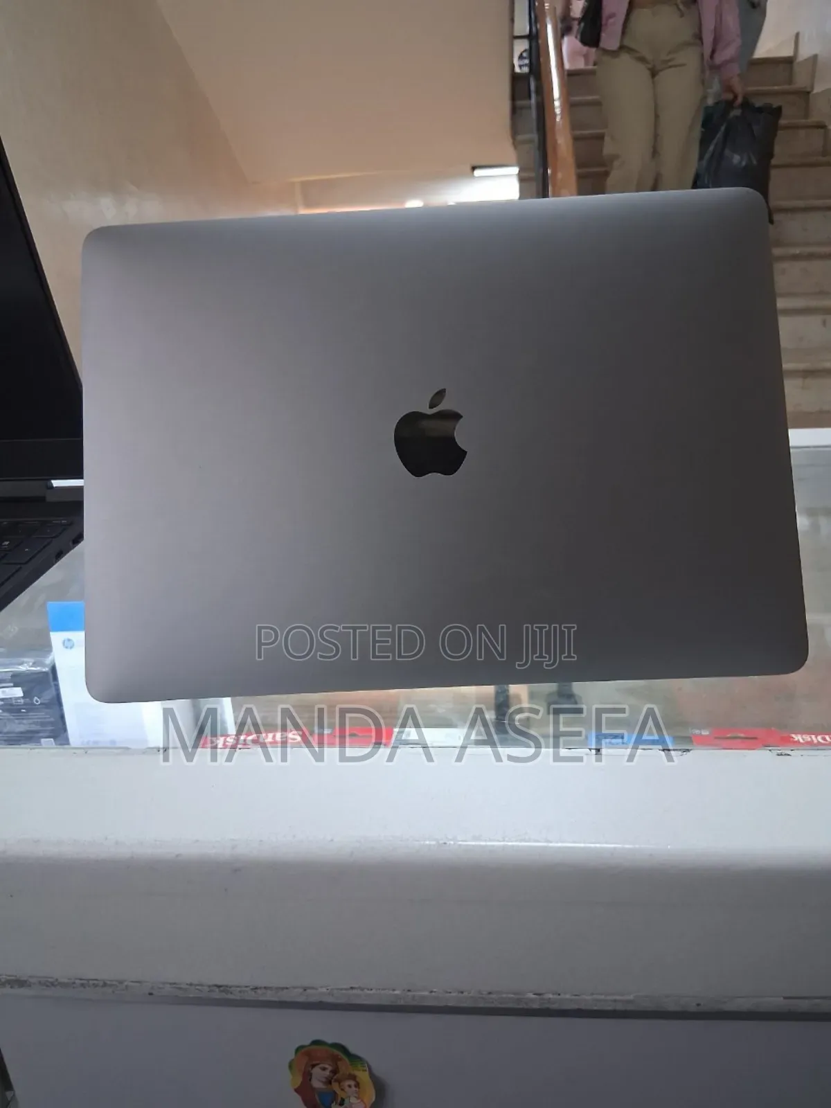 New Laptop Apple MacBook Pro 2017 16GB Intel Core I5 SSD 256GB