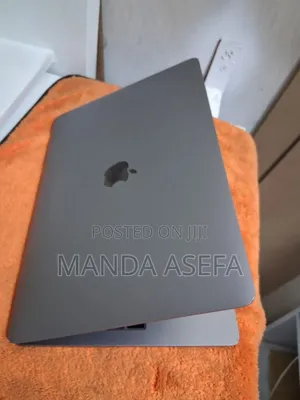 New Laptop Apple MacBook Pro 2017 16GB Intel Core I5 SSD 256GB