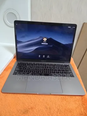Photo - New Laptop Apple MacBook Pro 2017 16GB Intel Core I5 SSD 256GB