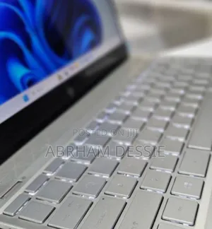 New Laptop HP Envy 13 8GB Intel Core Ultra 7 SSD 256GB
