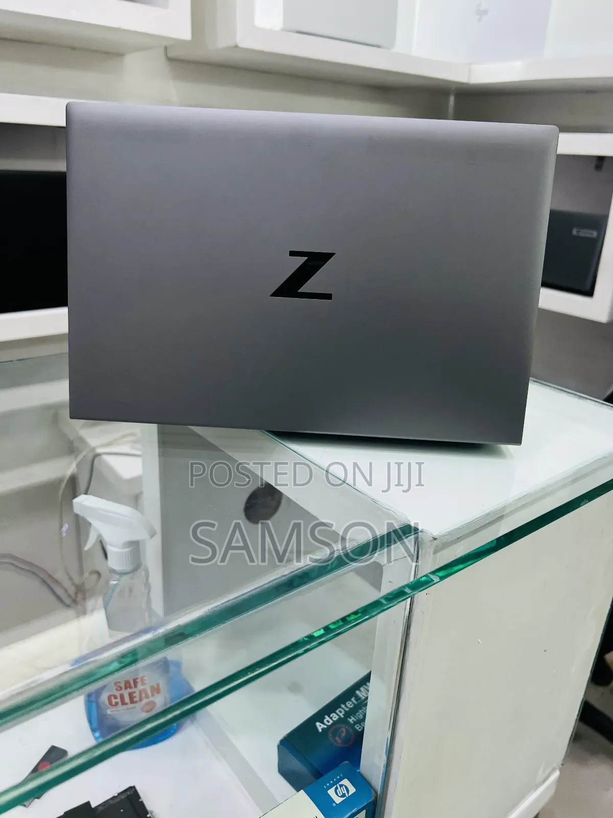 New Laptop HP ZBook Firefly G8 16GB Intel Core I7 SSD 512GB