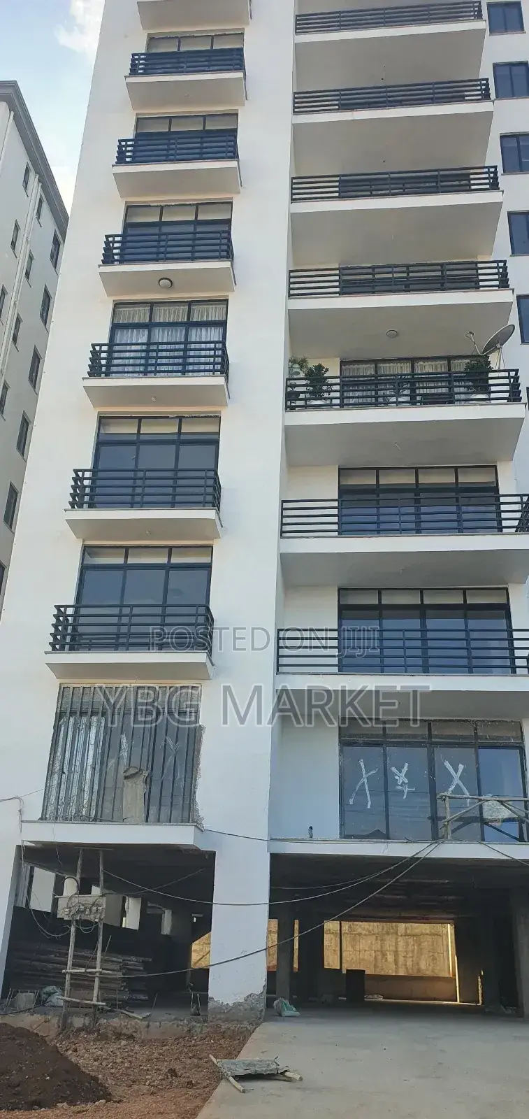 Furnished 3bdrm Apartment in Realestate, Yeka for sale
