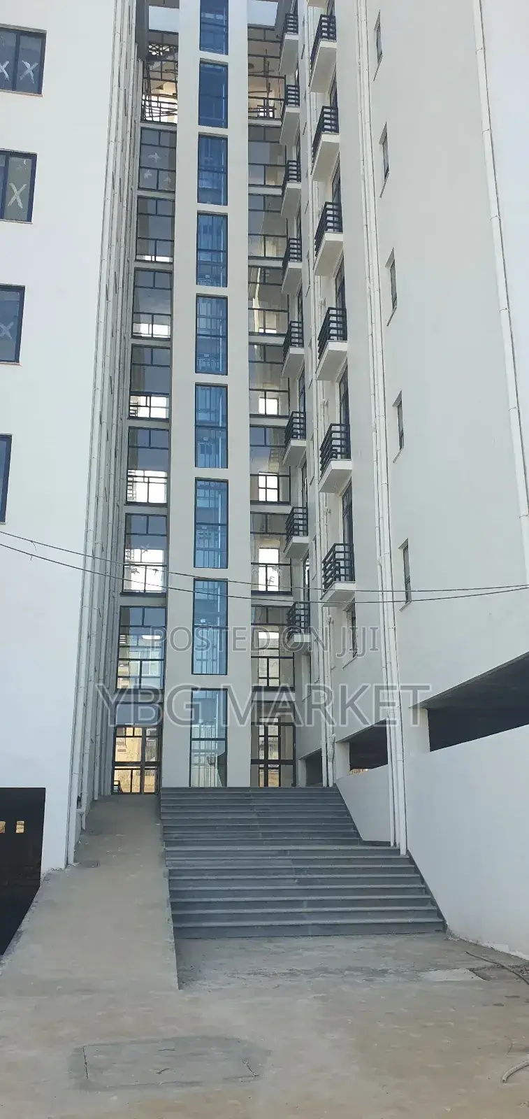 Furnished 3bdrm Apartment in Realestate, Yeka for sale