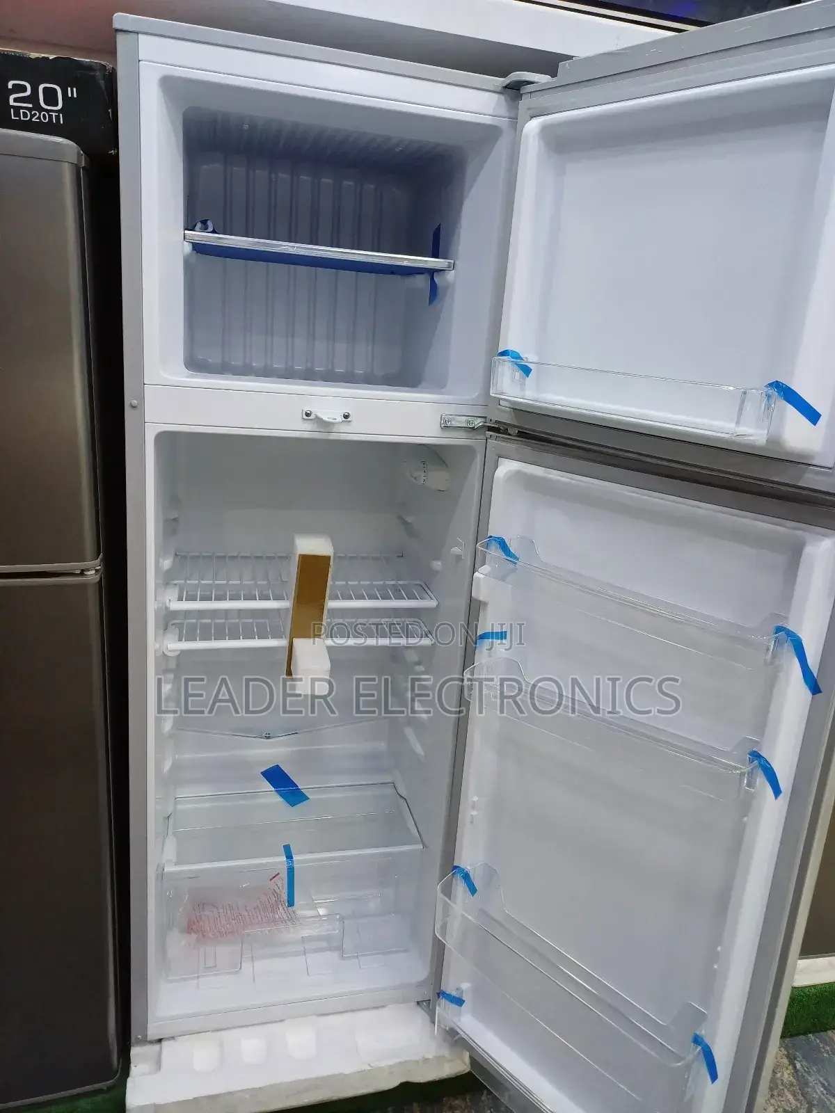 Elegance Refrigerator 270