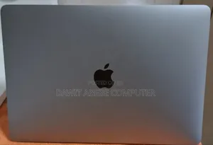 New Laptop Apple MacBook Pro 2017 16GB Intel Core I5 SSD 256GB