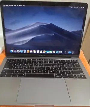 New Laptop Apple MacBook Pro 2017 16GB Intel Core I5 SSD 256GB