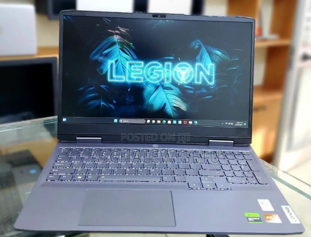 New Laptop Lenovo LOQ 15ARP9 16GB AMD Ryzen 7 SSD 512GB