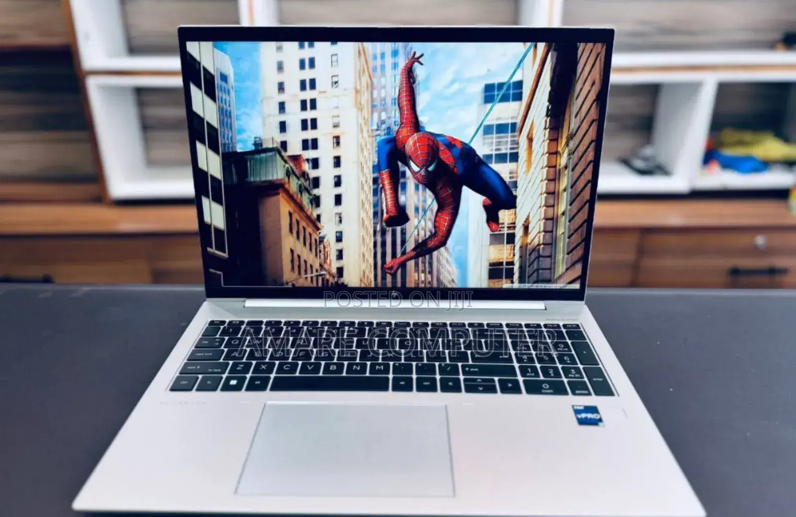 New Laptop HP EliteBook 860 G10 16GB Intel Core I7 SSD 512GB