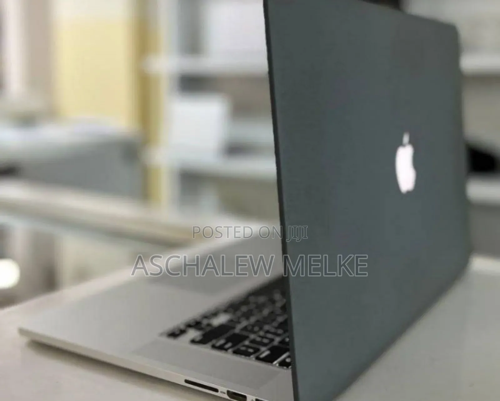 New Laptop Apple MacBook Pro 2015 16GB Intel Core I7 SSD 256GB