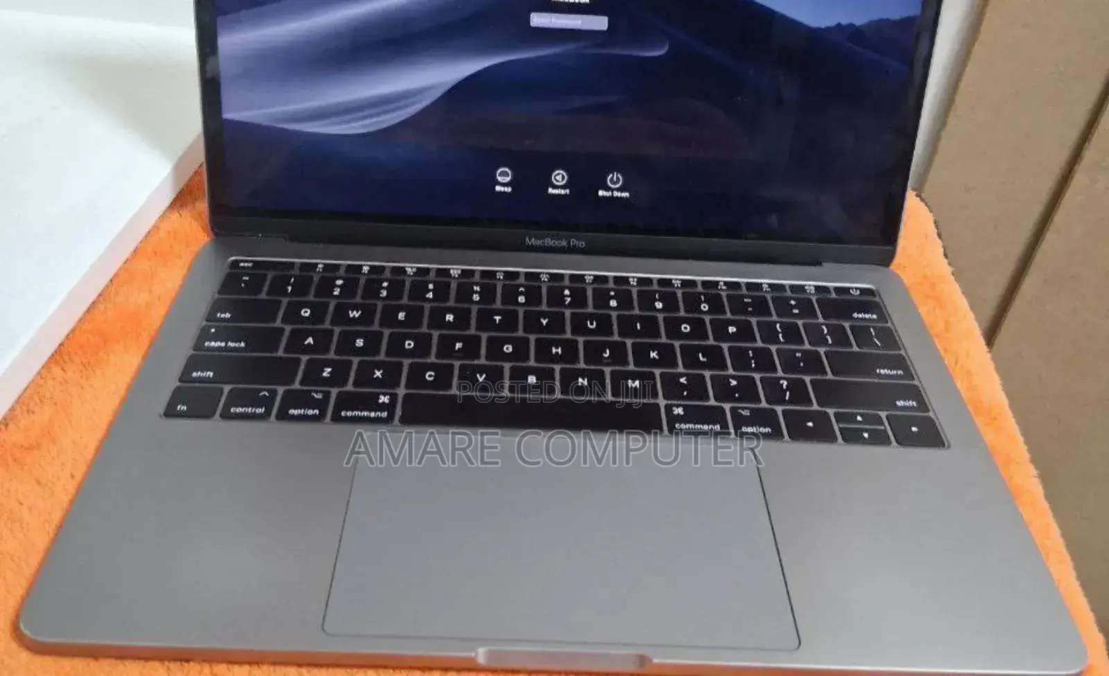 New Laptop Apple MacBook Pro 2017 16GB Intel Core I5 SSD 256GB
