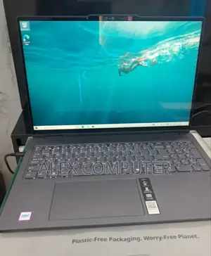 New Laptop Lenovo Yoga 7i 16GB Intel Core Ultra 7 SSD 1T