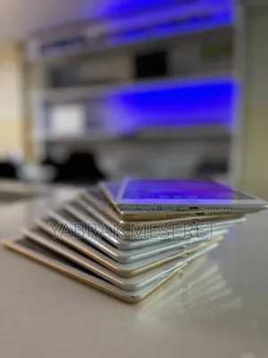 New Apple iPad mini 3 64 GB Black