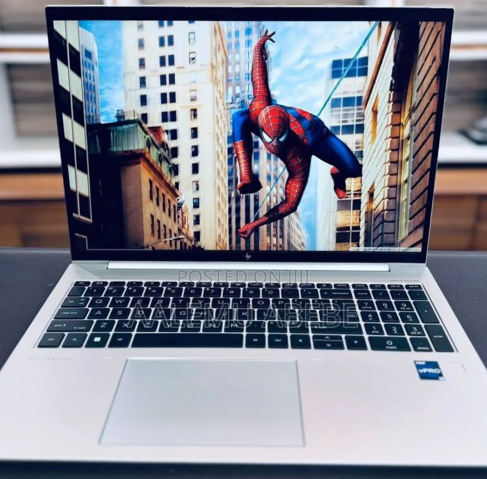 New Laptop HP EliteBook 860 G10 16GB Intel Core I7 SSD 512GB