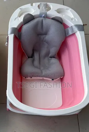 Baby Foldable Bathtub With Sponge/ተጣጣፊ የገላ ማጠብያ ከእስፖንጁ ጋር