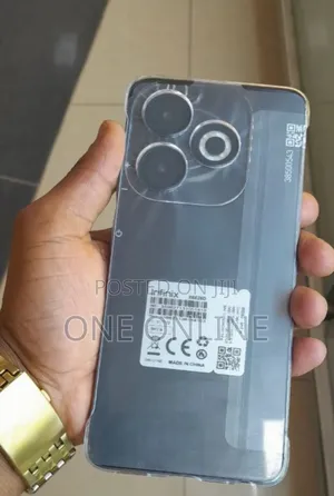 Photo - New Infinix Smart 8 64 GB Black