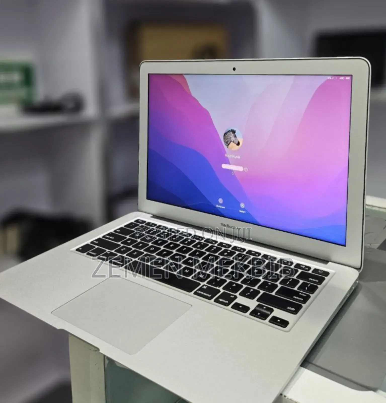 New Laptop Apple MacBook Air 2017 8GB Intel Core I5 SSD 128GB