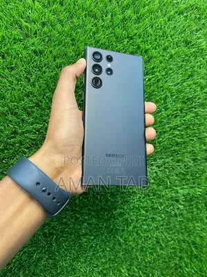 Photo - Samsung Galaxy S22 Ultra 128 GB Black