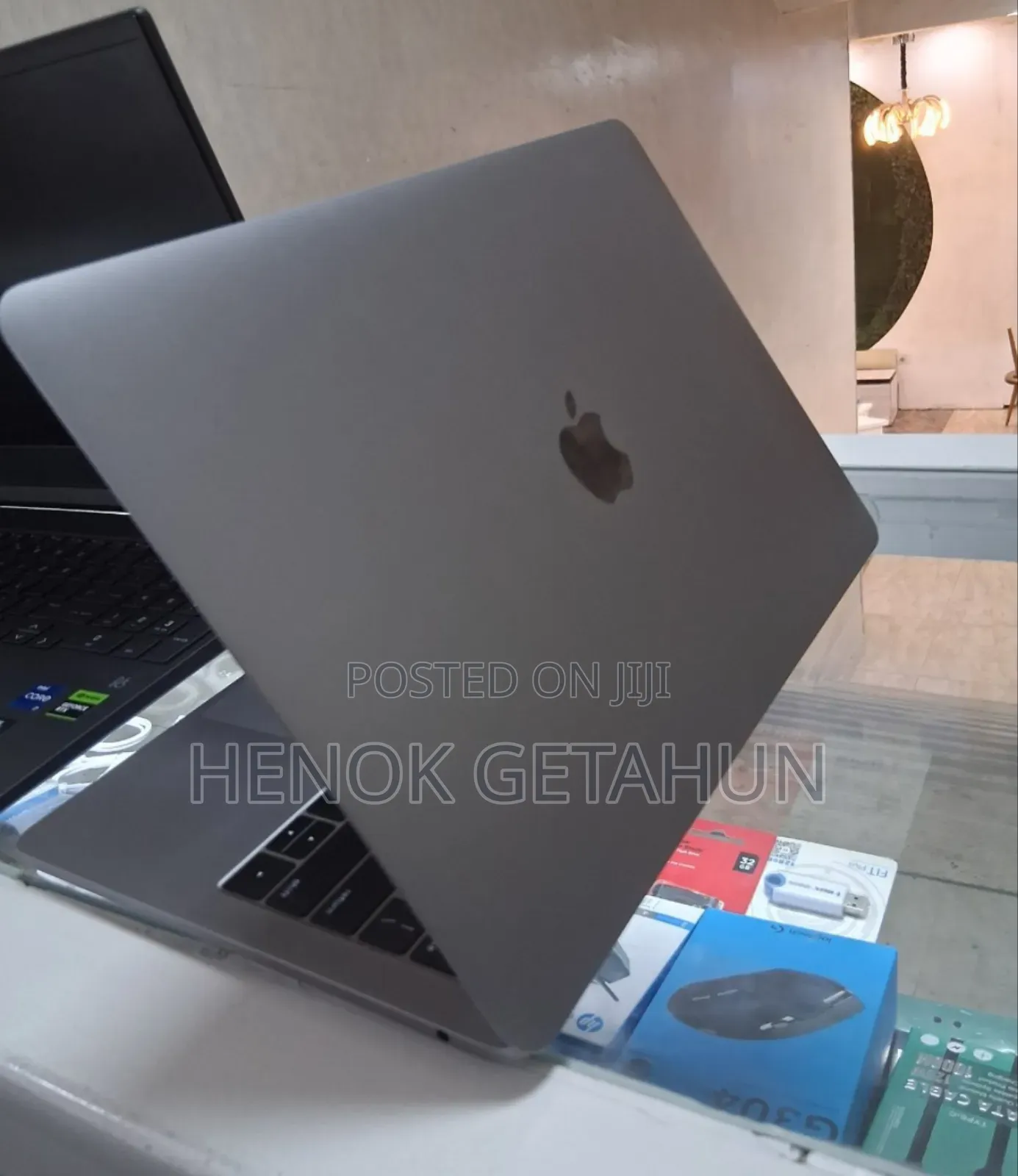 New Laptop Apple MacBook Pro 2017 16GB Intel Core I5 SSD 256GB