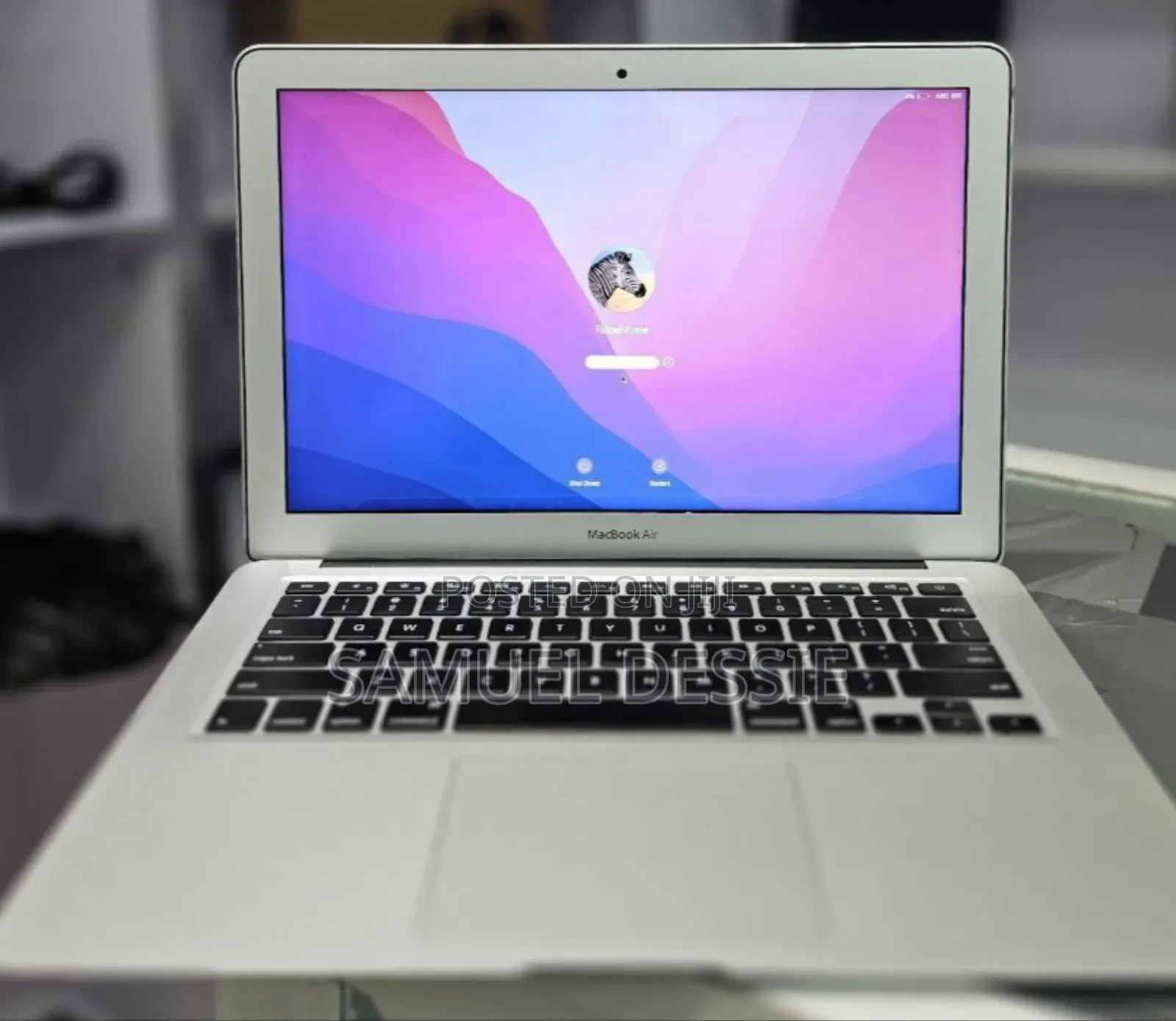 New Laptop Apple MacBook Air 2017 8GB Intel Core I5 SSD 128GB