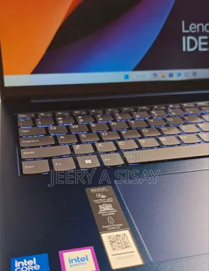 New Laptop Lenovo Ideapad 3 16GB Intel Core I7 SSD 1T