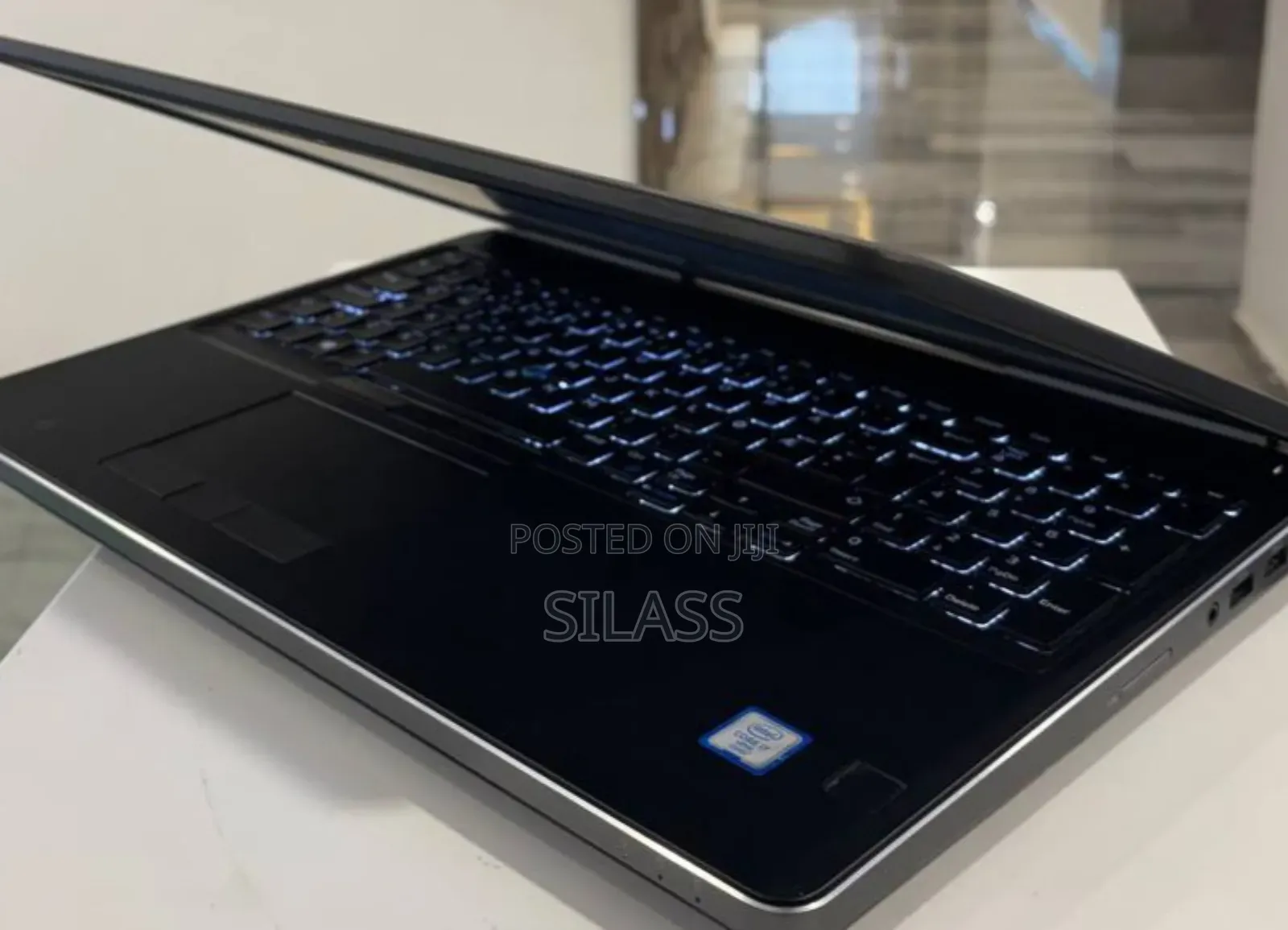 New Laptop Dell Precision 7520 16GB Intel Core I7 SSD 512GB