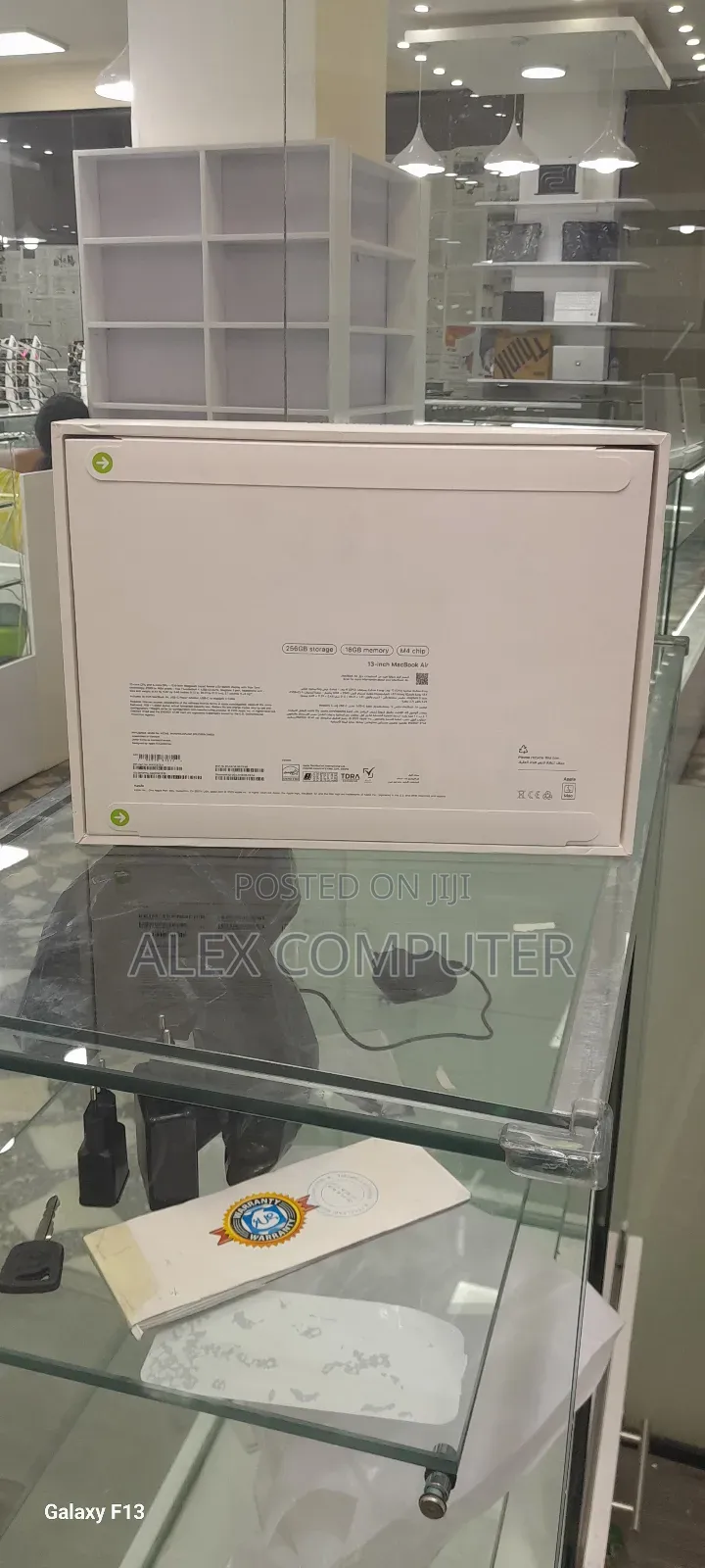 New Laptop Apple MacBook Air 2024 M3 13-Inch 16GB Apple M4 SSD 256GB