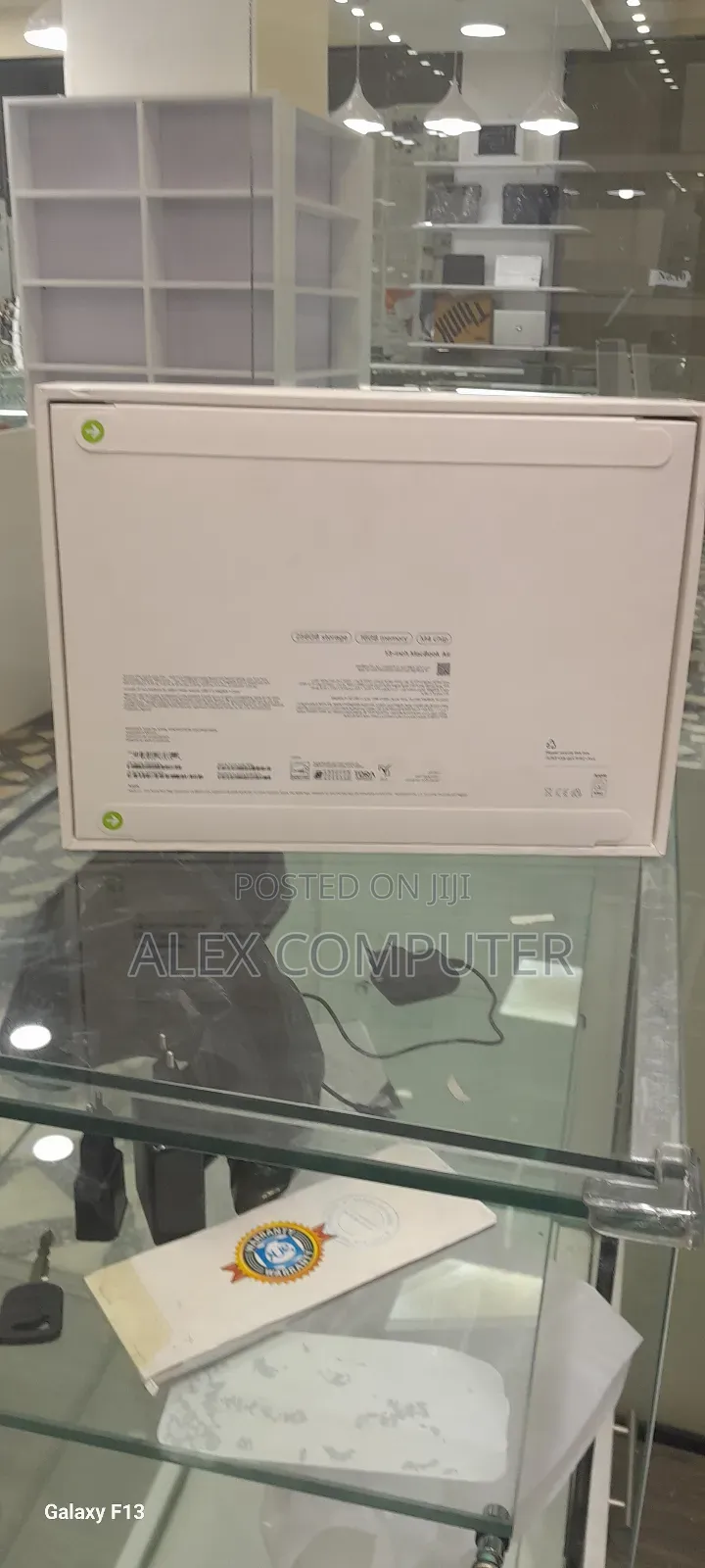 New Laptop Apple MacBook Air 2024 M3 13-Inch 16GB Apple M4 SSD 256GB