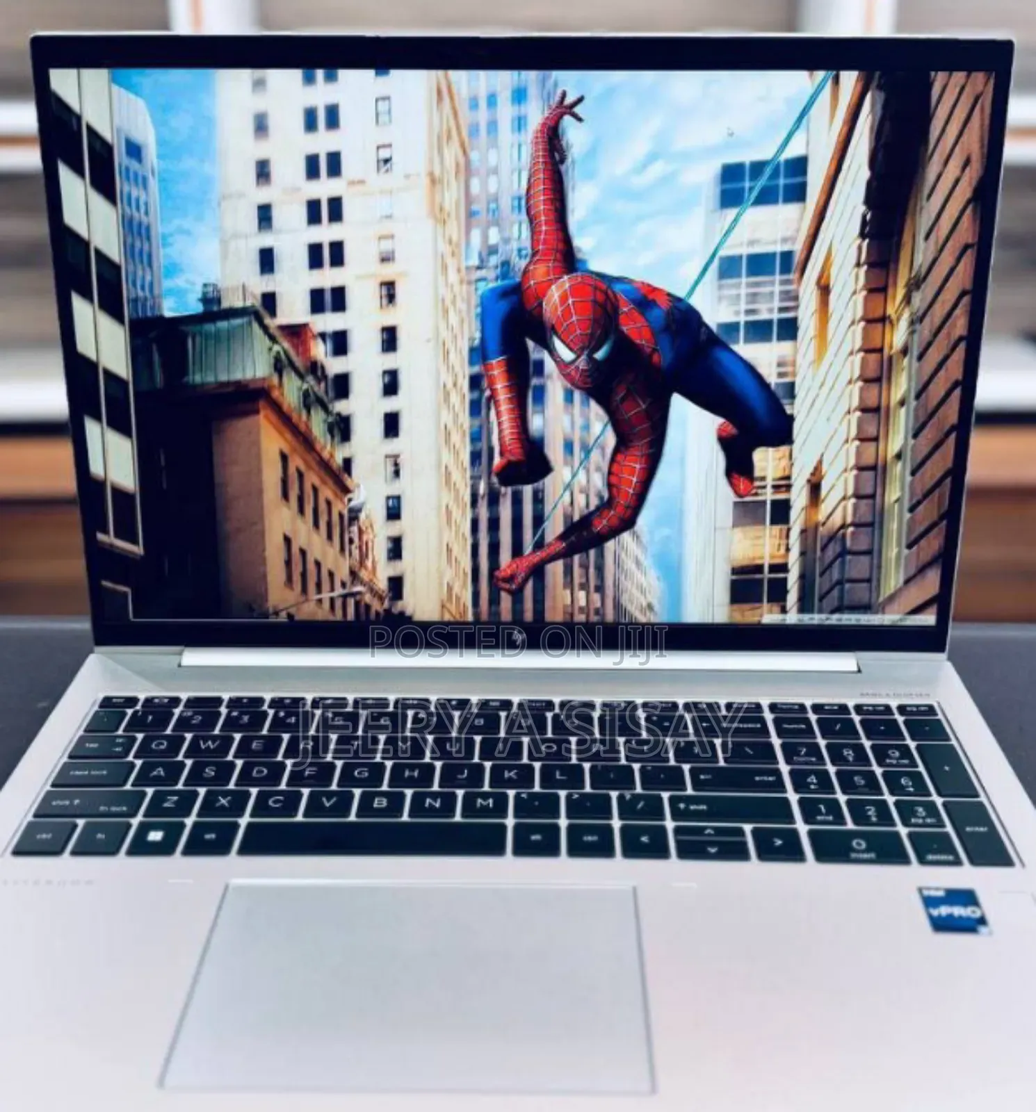 New Laptop HP EliteBook 860 G10 16GB Intel Core I7 SSD 512GB