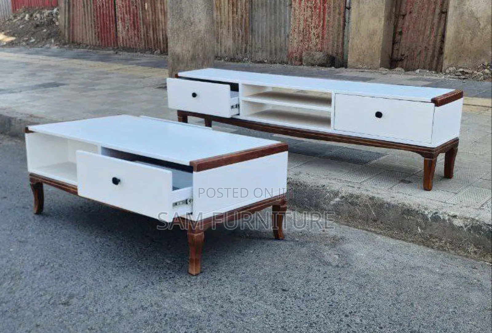 Hocke Tv Stand Table