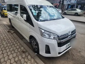 Photo - Toyota HiAce 2020 White