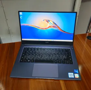 New Laptop Huawei MateBook HZ-W19 8GB Intel Core I5 SSD 512GB