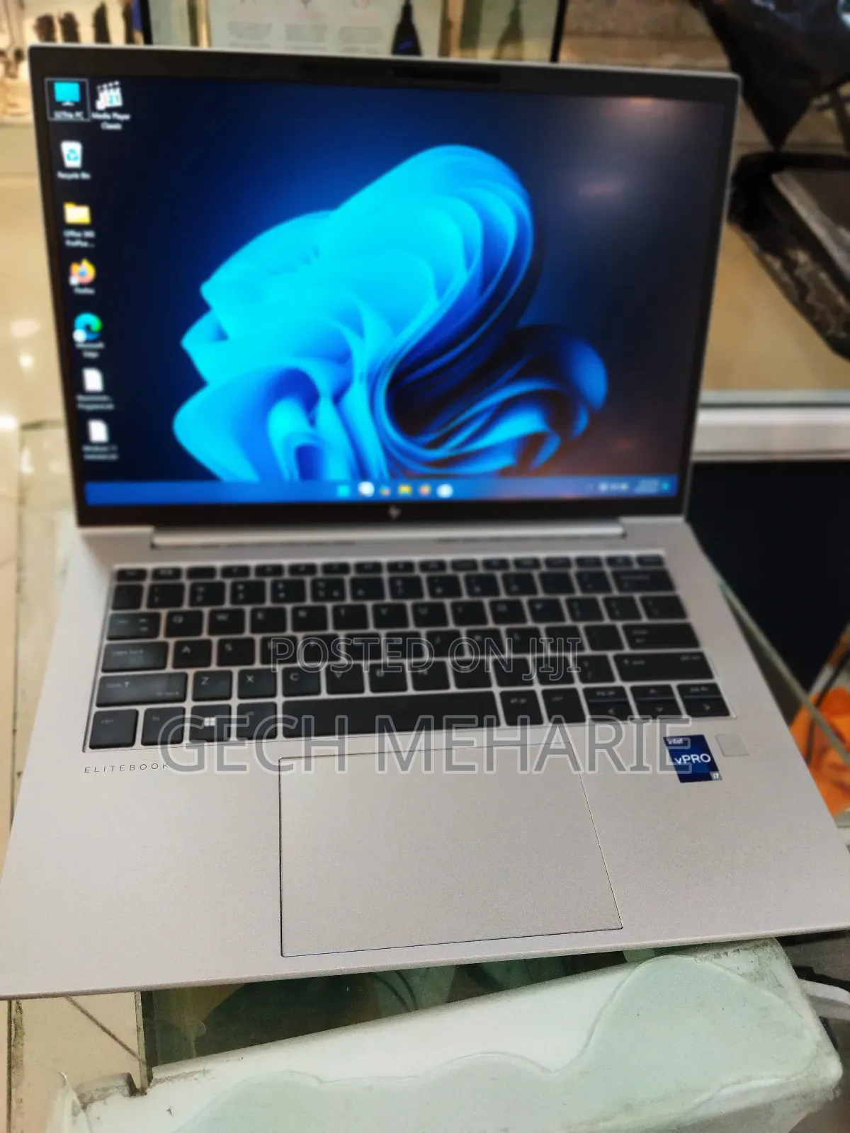 New Laptop HP EliteBook 845 G10 16GB Intel Core I7 SSD 1T