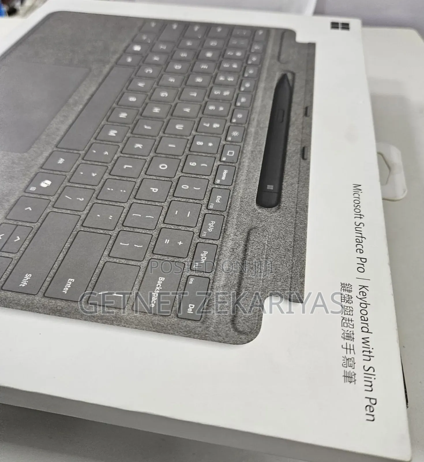 New Microsoft Surface Pro 11th Edition, a Copilot+ PC 16GB SSD 512GB