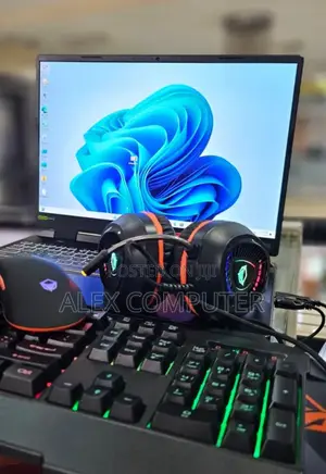 New Laptop Acer Predator Helios 300 16GB Intel Core I9 SSD 1T