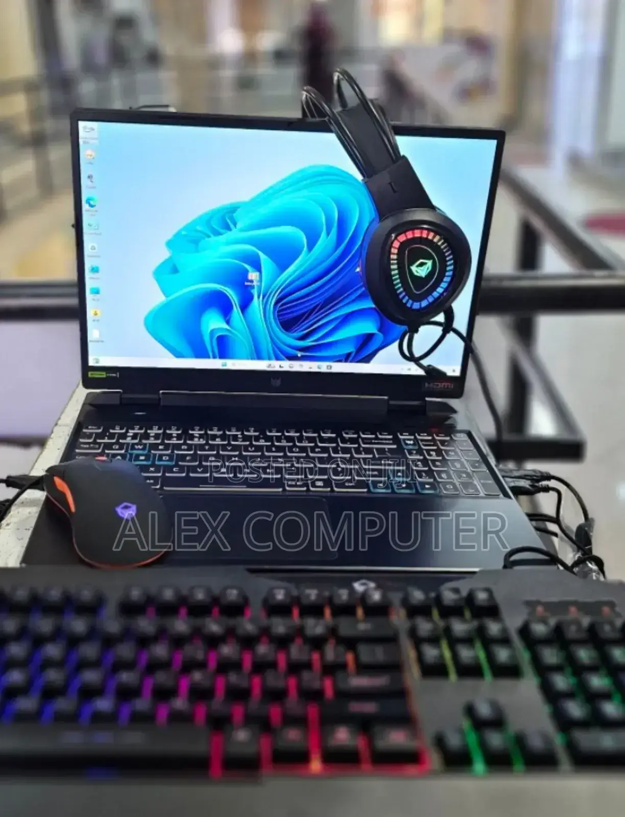 New Laptop Acer Predator Helios 300 16GB Intel Core I9 SSD 1T