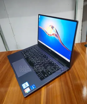 Photo - New Laptop Huawei MateBook 13 WRT-W29E 8GB Intel Core I5 SSD 512GB