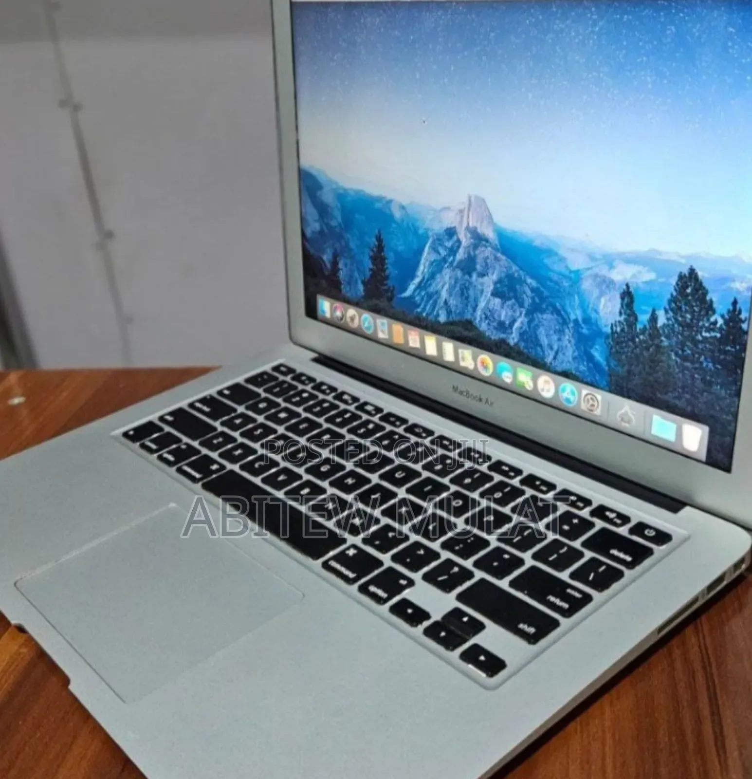 New Laptop Apple MacBook Air 2017 8GB Intel Core I5 SSD 128GB