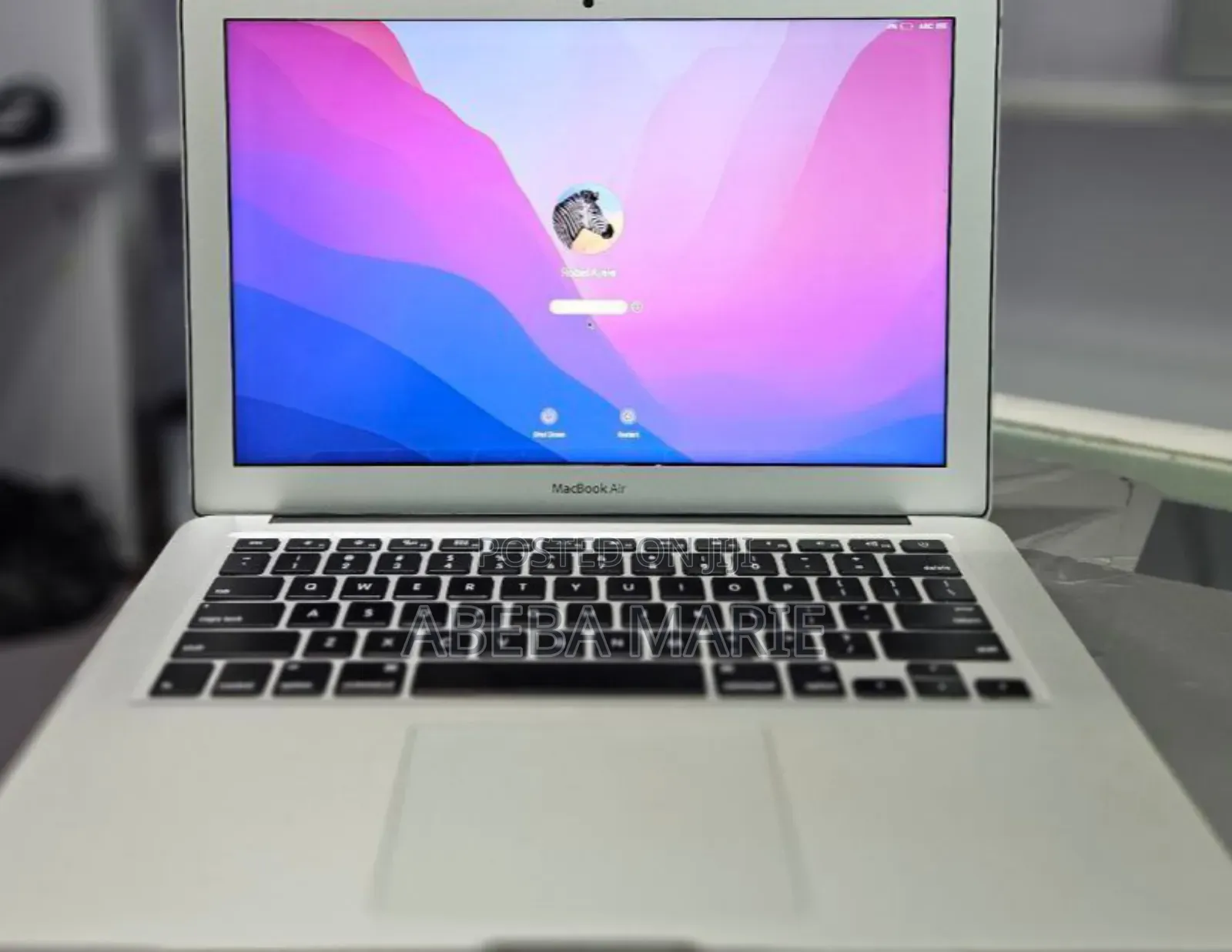 New Laptop Apple MacBook Air 2017 8GB Intel Core I5 SSD 128GB